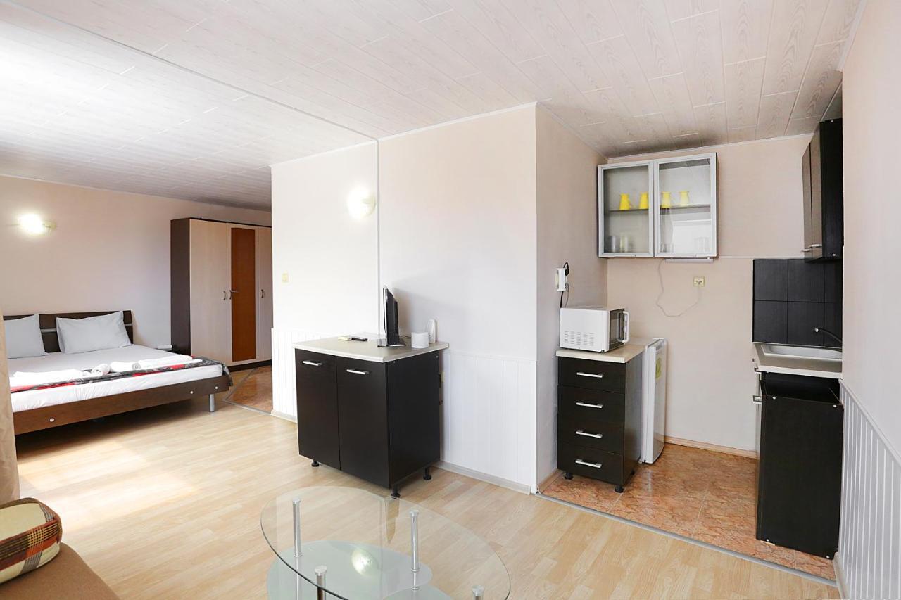 Sineva Guest House Равда Екстериор снимка