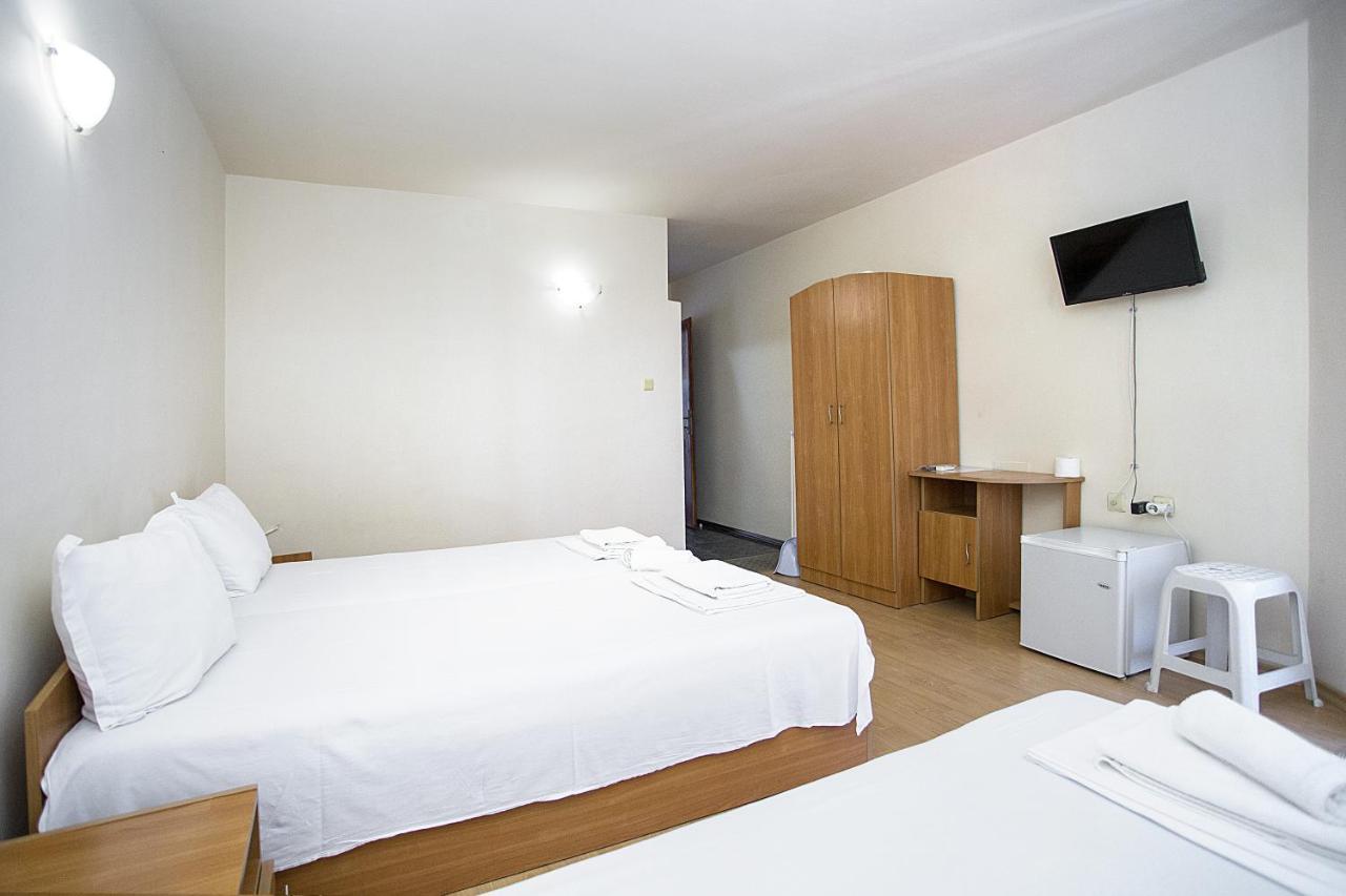 Sineva Guest House Равда Екстериор снимка