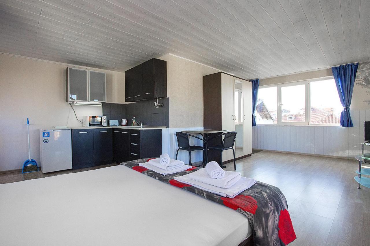 Sineva Guest House Равда Екстериор снимка