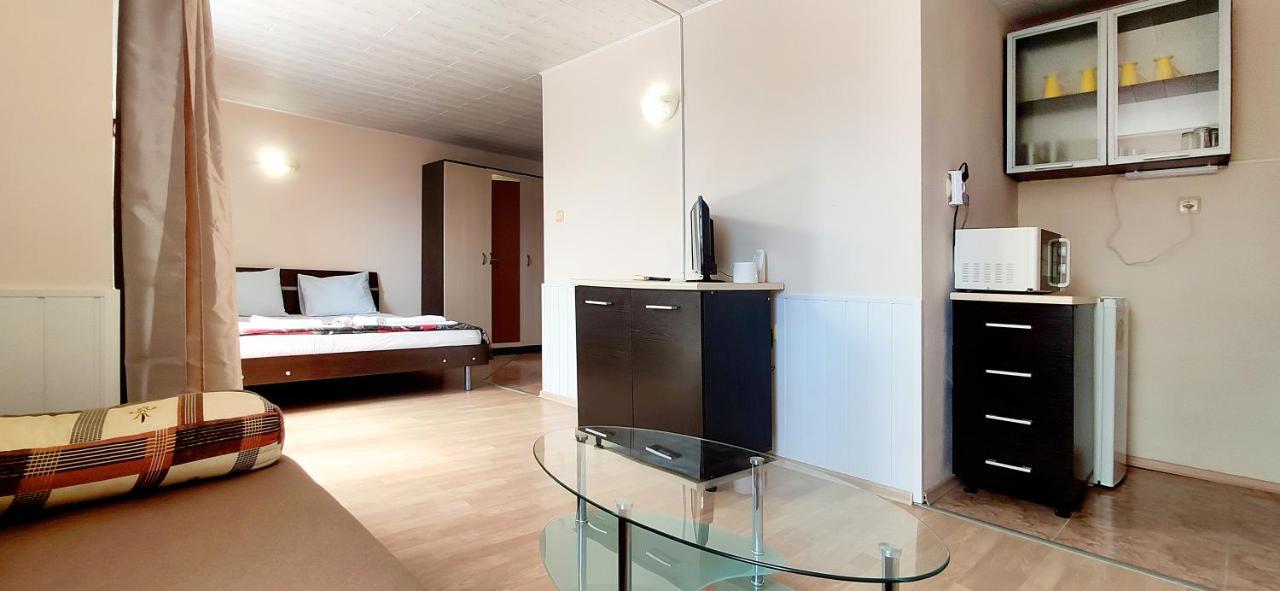 Sineva Guest House Равда Екстериор снимка