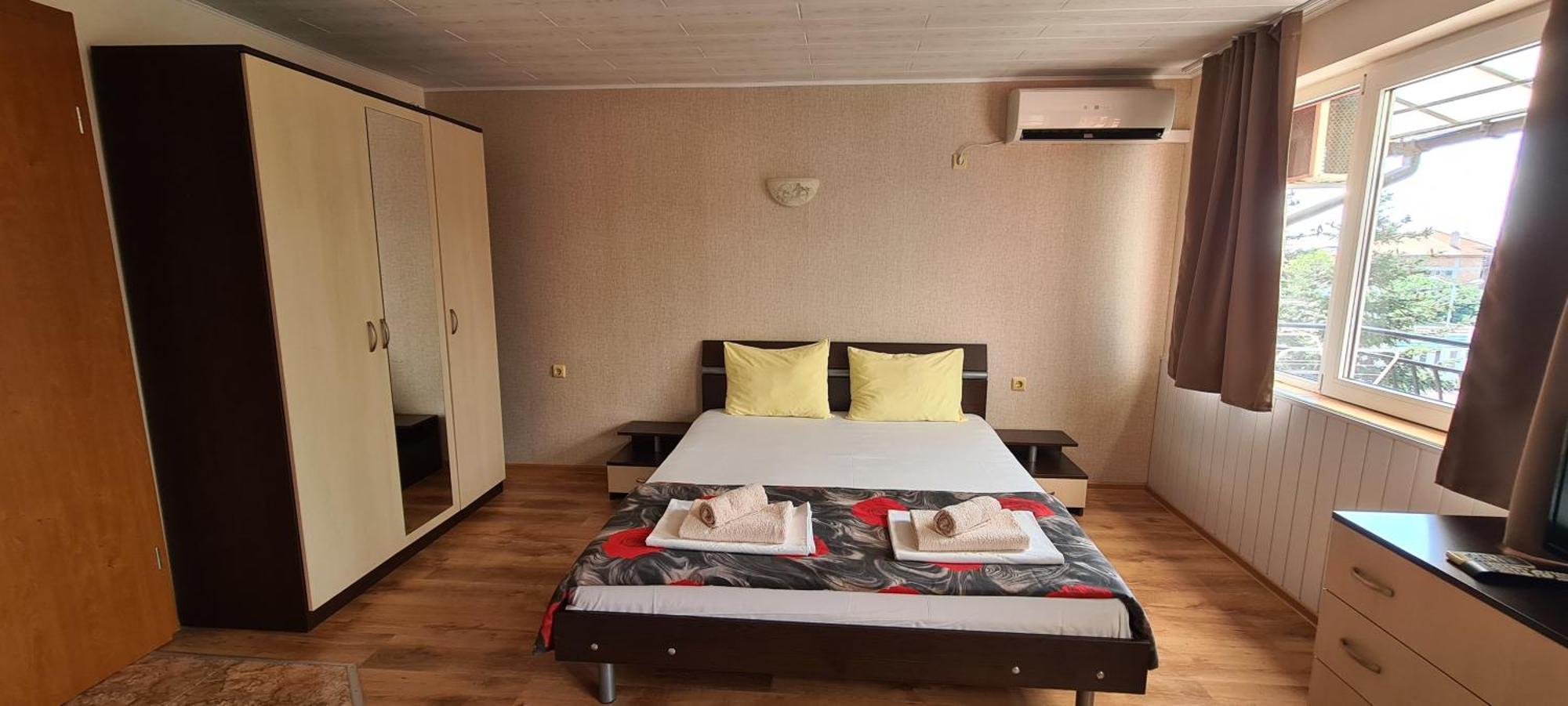 Sineva Guest House Равда Екстериор снимка