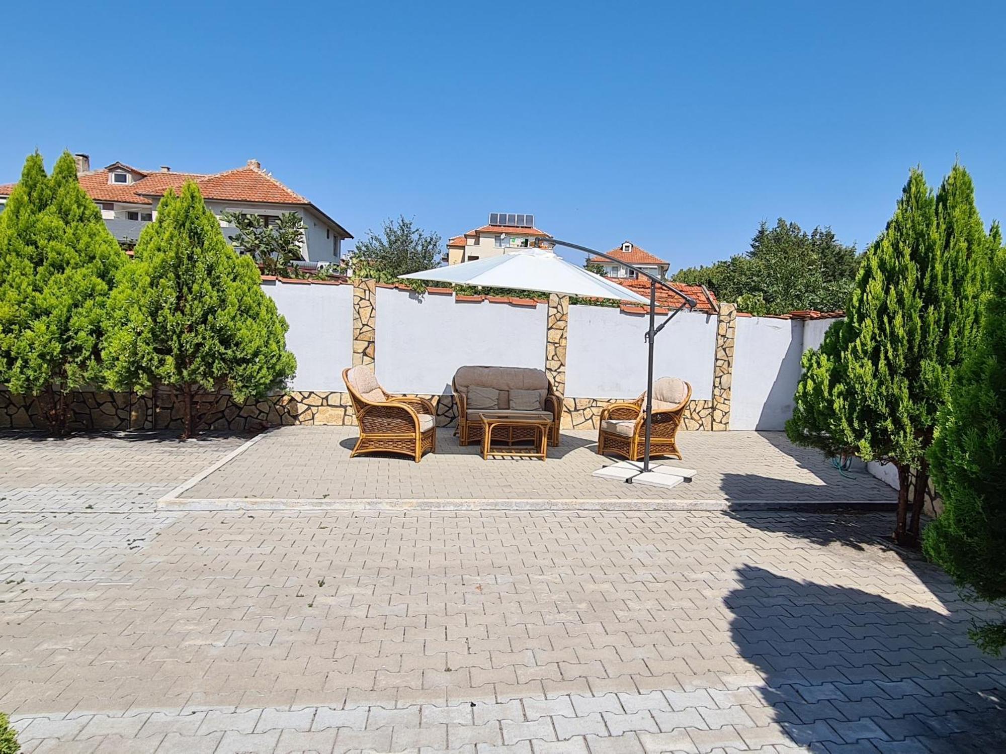 Sineva Guest House Равда Екстериор снимка