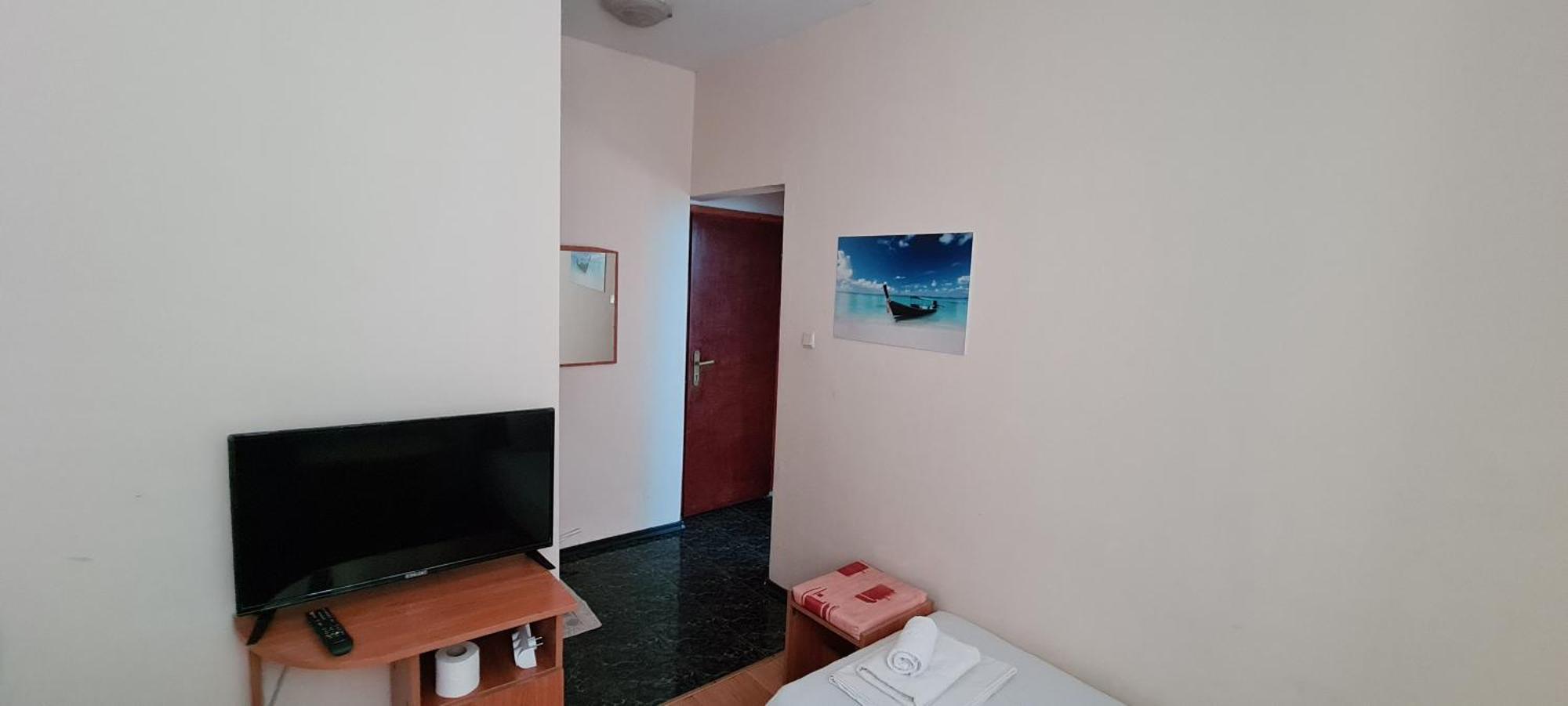 Sineva Guest House Равда Екстериор снимка