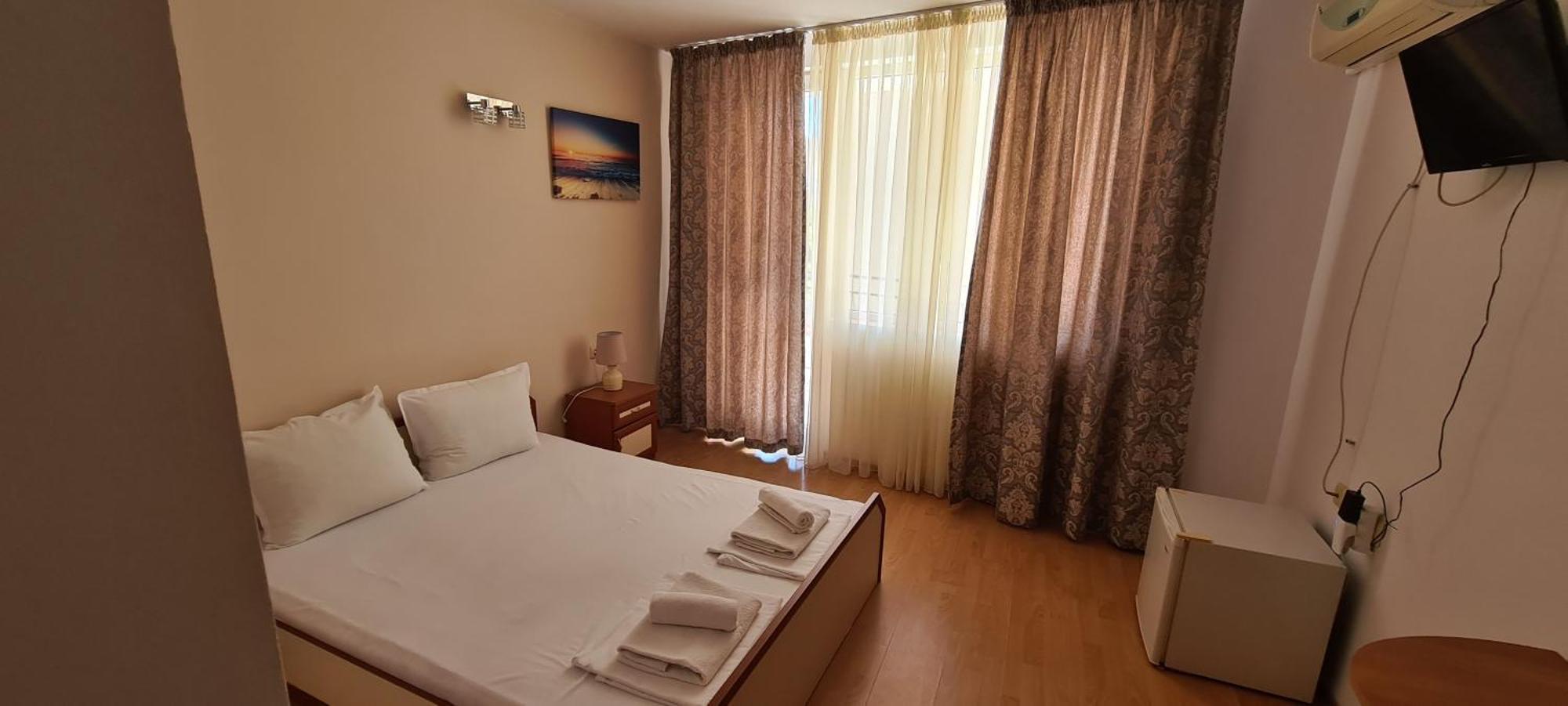 Sineva Guest House Равда Екстериор снимка